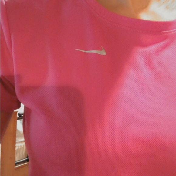 Workout top - Picture 2 of 2